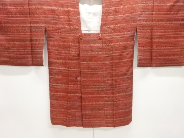 ふくれ織横段に花模様織出し道行コート